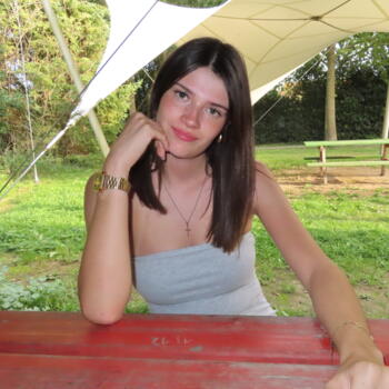 Babysitter in Brugge: Amina