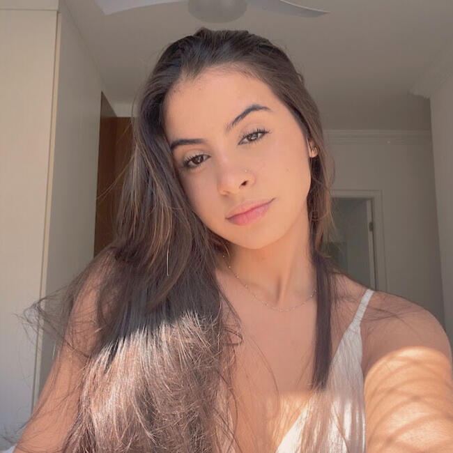 Babysitter in Pindelo dos Milagres: Gabriella