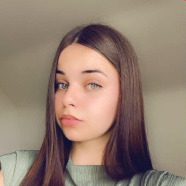 Babysitter in Amiens: Enora