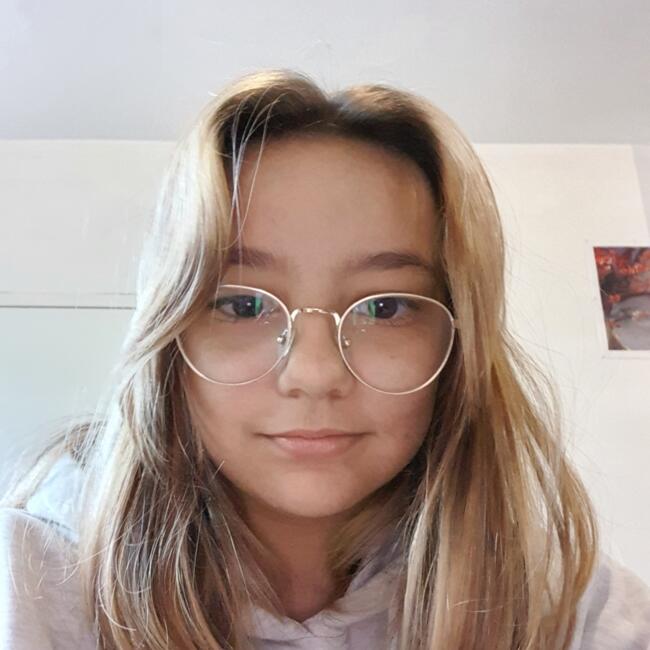 Babysitter in Saint-Gilles: Noémie Tricot