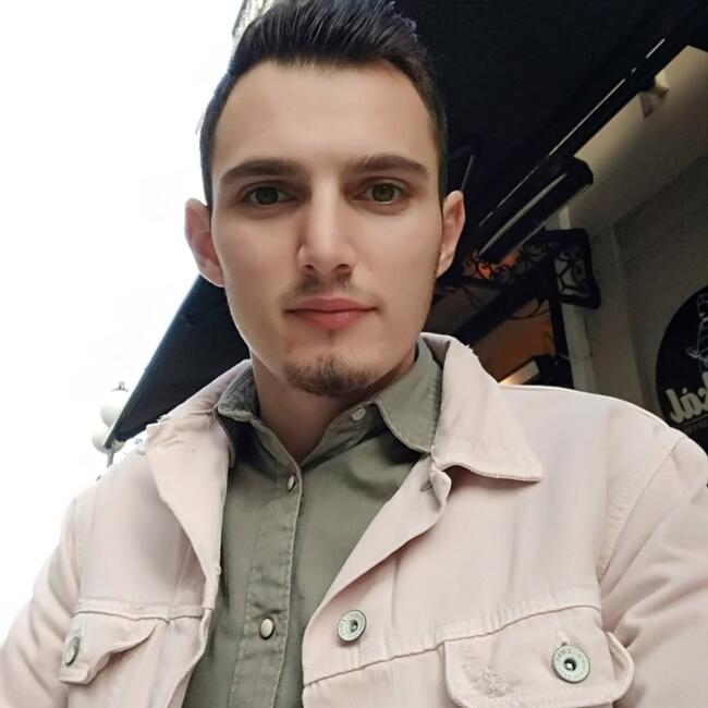 Babysitting job in Komotini: Κωνσταντίνος