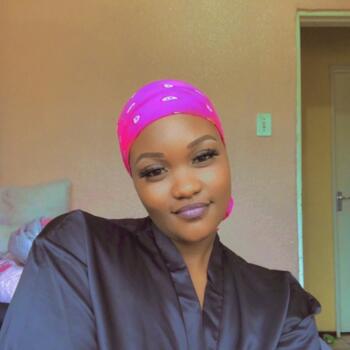 Babysitter in Johannesburg South: Ntombi