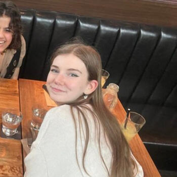Babysitter in North Vancouver: Abra