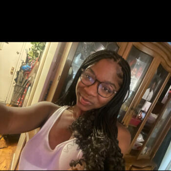 Babysitter in Hempstead: Jasmine