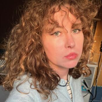 Babysitter in Vineuil: Julie