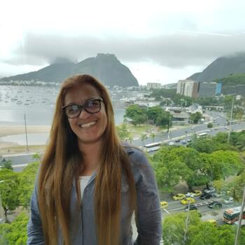 Babá em Nilópolis: Cristiane