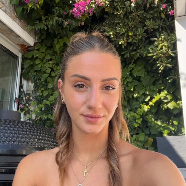 Babysitter in Falicon: Laurène