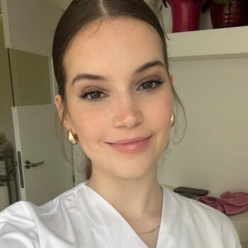 Babysitter in Alicante: Lorena