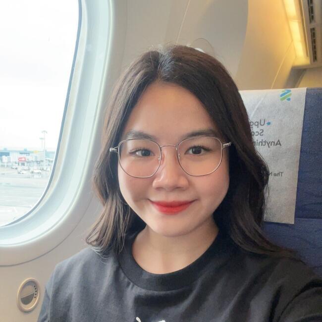 Babysitter in Singapore Island: Chloe