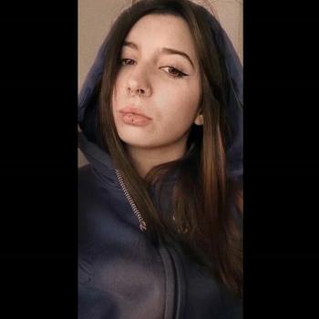 Niñera Grand Bourg: Daniela lucía