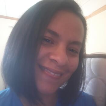 Babysitter in San Pedro: Angela Yehina