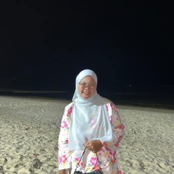 Pengasuh di Port Dickson: Nur