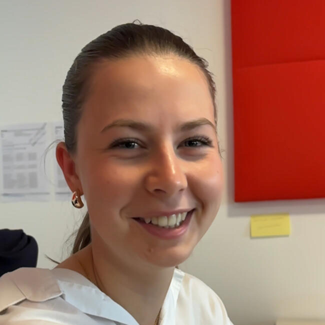 Babysitter in Palaiseau: Capucine