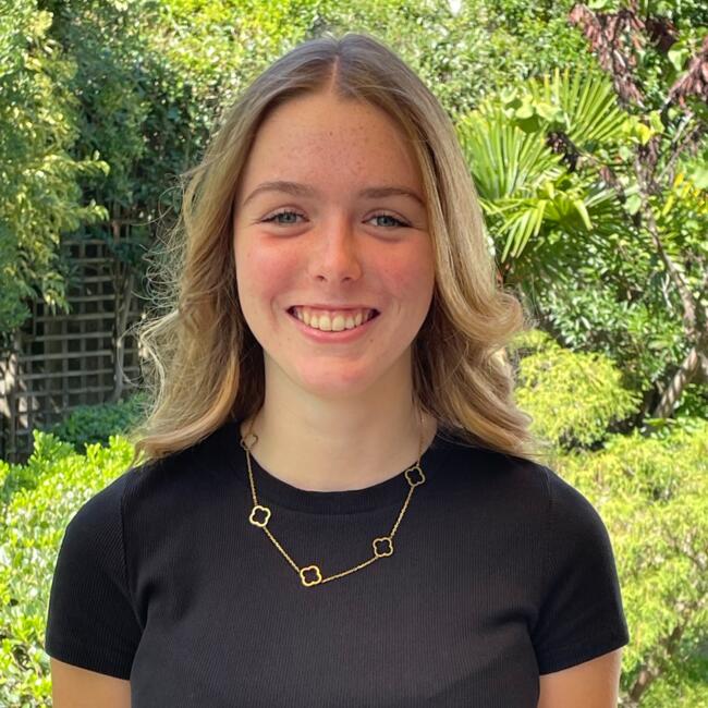 Babysitter in Toulouse: Florine