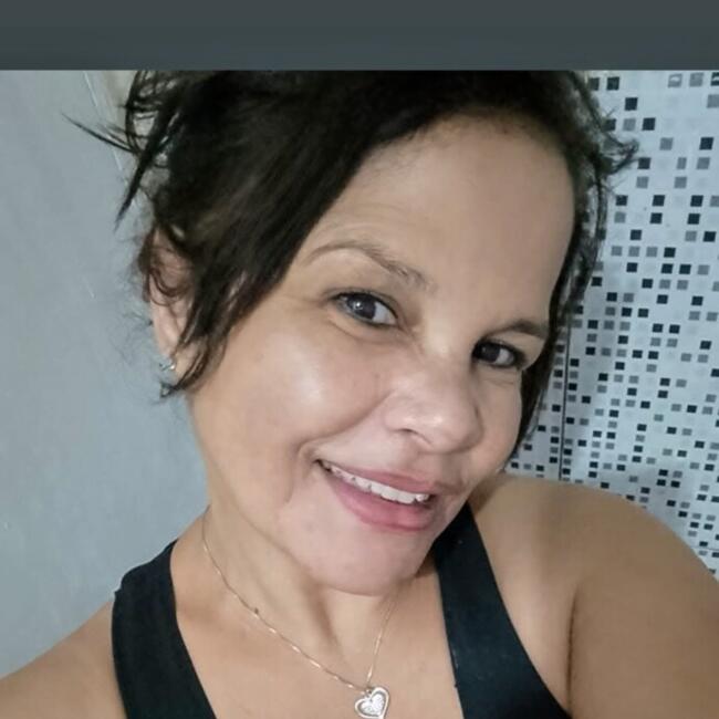 Babysitter in Embu das Artes: Elisabete