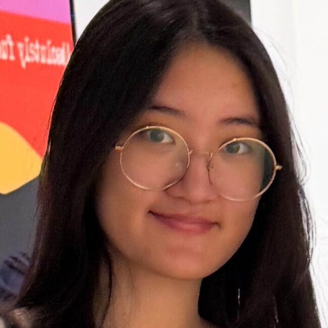 位於巴黎的臨時保母: SU