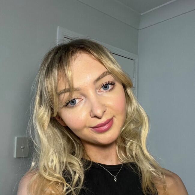 Babysitter in Brisbane: Emma