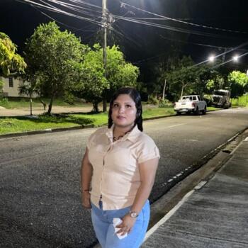 Niñera en Panamá: Yarineth