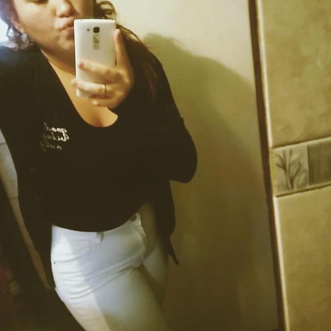 Babysitter in Villa Rosa: Katya