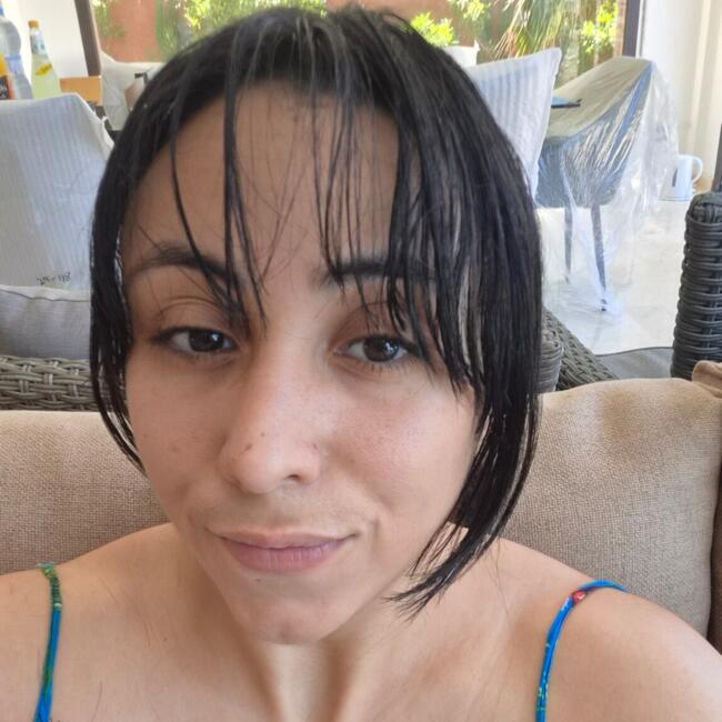 Babysitter in Ivry-sur-Seine: Dina