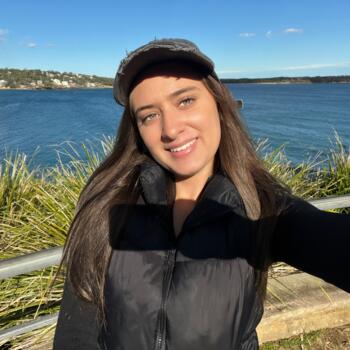 Babysitter Sydney: Ava