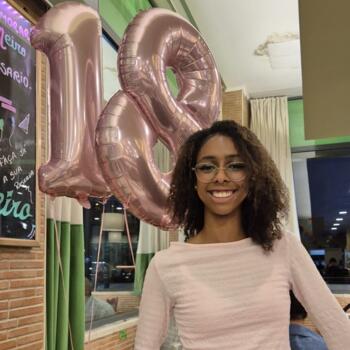 Babysitter in Queluz: Cynthia