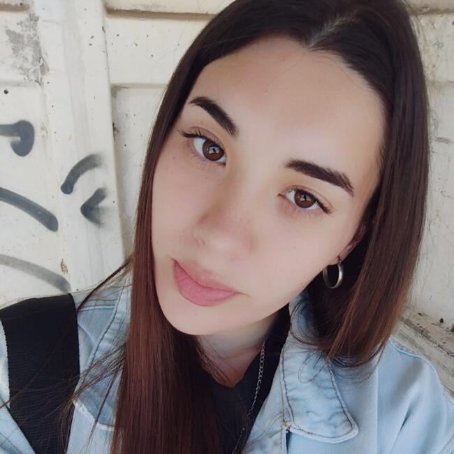 Babysitter in Colonia Avellaneda: Valentina