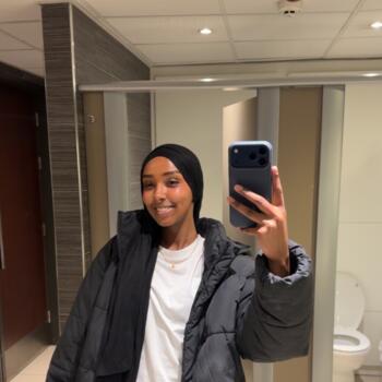 Babysitter Leicester: Siham