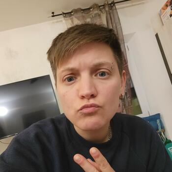 Babysitter a Prato: Angela