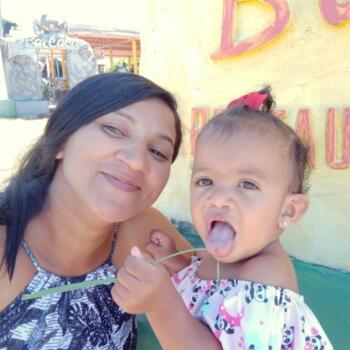 Babysitter in Cabedelo: Simone