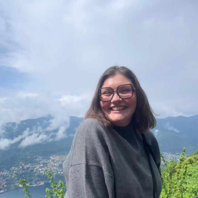 Babysitter in Saint-Omer: Félicie