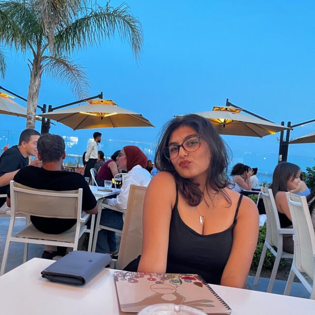 Babysitter in Tunis: Jeen