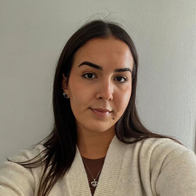 Babysitter in Nanterre: Nevena