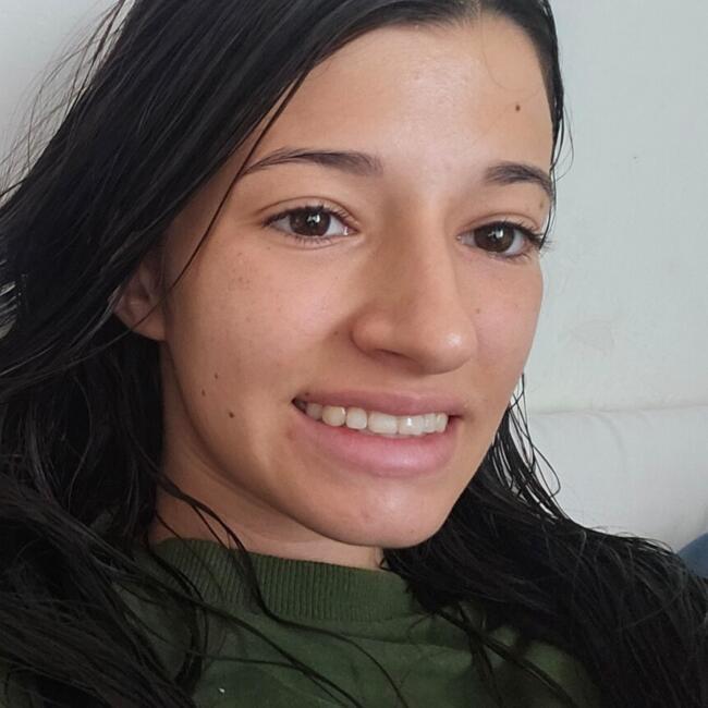 Babysitter in Alfenas: Lívia