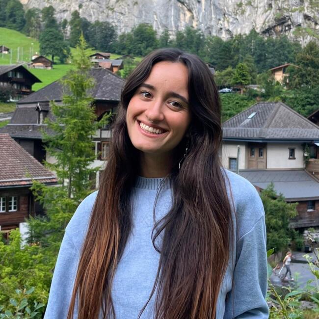 Babysitter a Lucerna: Júlia