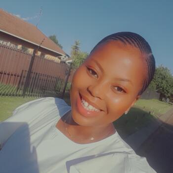 Babysitter Bloemfontein: Rebaone