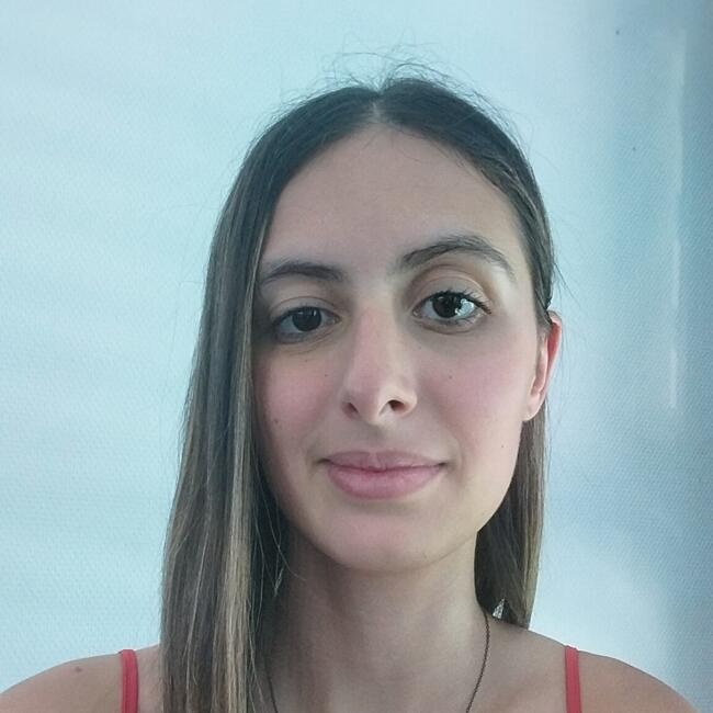 Babysitter in Vic-le-Comte: Loane