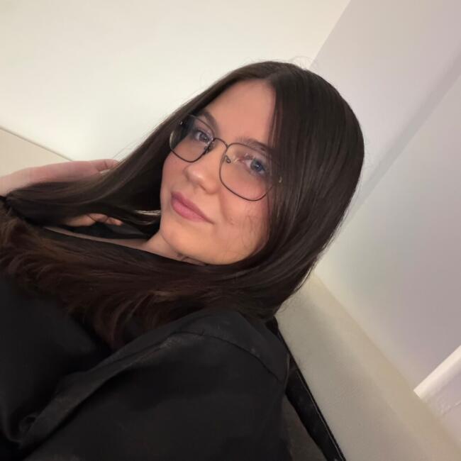 Babysitter in Vernouillet (Île-de-France): Clemence