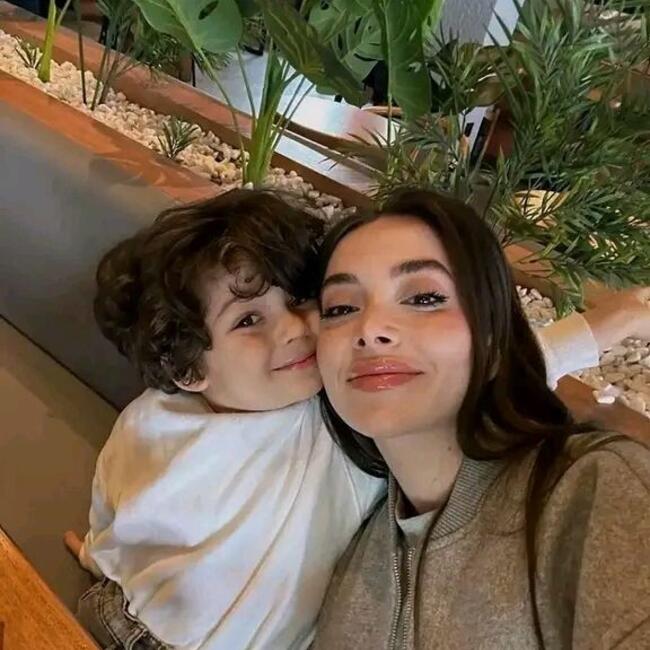 Babysitter in Es Senia: Louiza