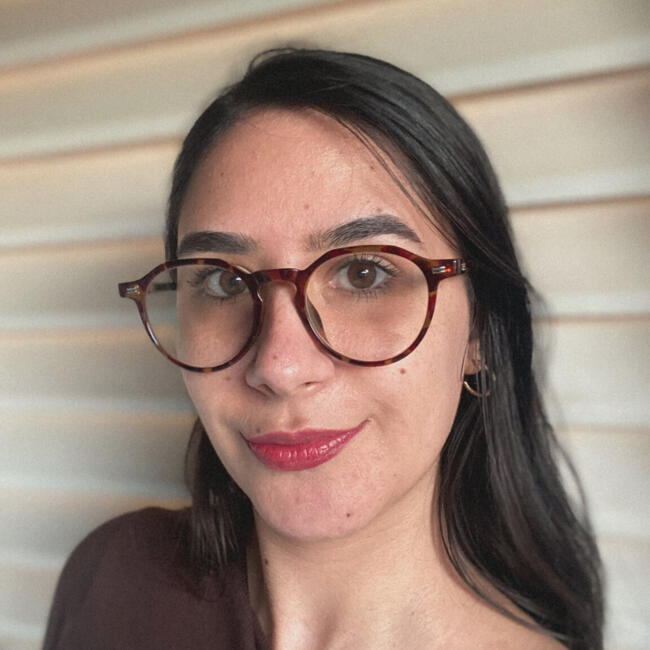 Babysitter in São José dos Campos: Geovana