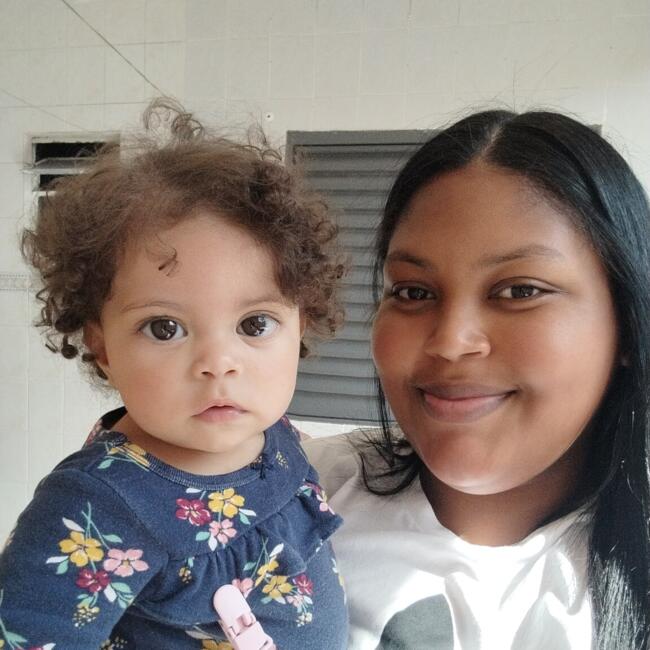 Emprego de babá em Arujá: Laura