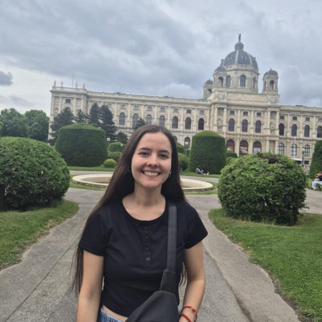Babysitter in Vienna: Javiera