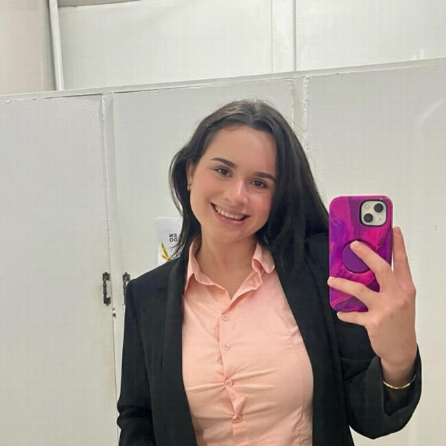 Babysitter in San Isidro de El General: Emily