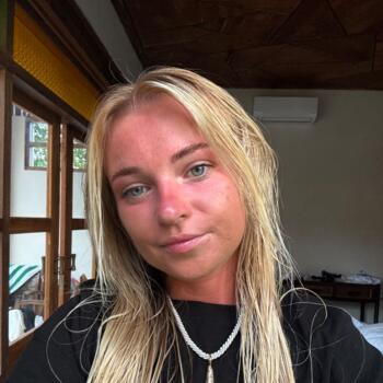 Babysitter in Fréjus: Emma