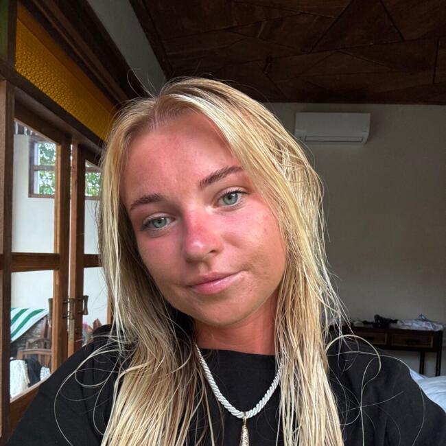 Babysitter in Fréjus: Emma