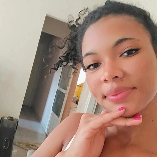 Babysitter in Mogi Guaçu: Larissa