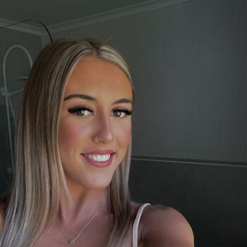 Babysitter Melbourne: Holly