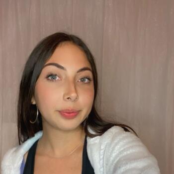 Babysitter in Cartago: Naomi