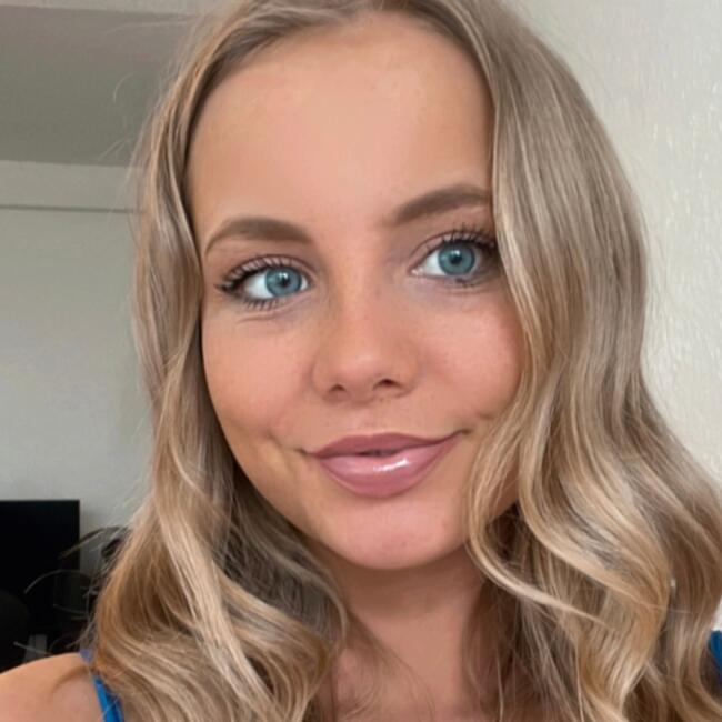 Babysitter in Plymouth: Jamie Leigh