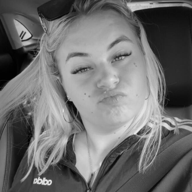 Babysitter in Hoeilaart: Jade